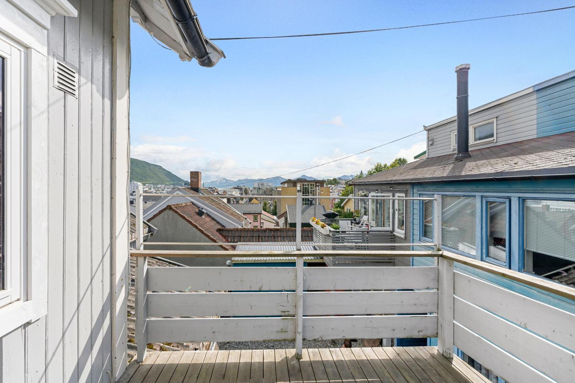 Arctic Homes - Historical Tromso House With View Extérieur photo